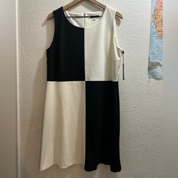 Tommy Hilfiger Dresses & Skirts - Tommy Hillfiger color block black and white midi dress size 16